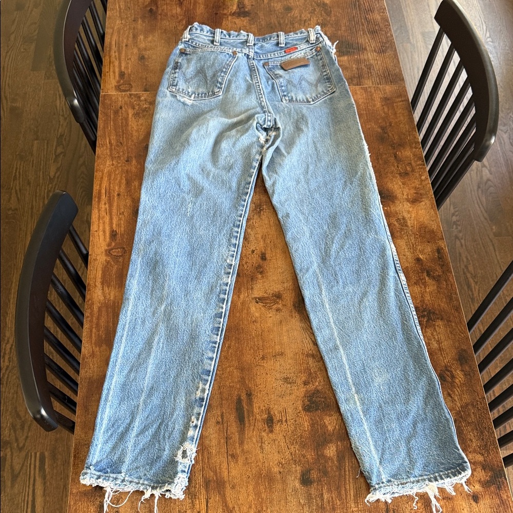 Vintage Wrangler Women’s Light Blue Distressed Jeans - Picture 2 of 7